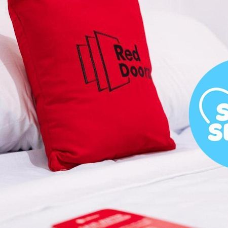 Reddoorz Plus Near Naia Expressway Pasay Bagian luar foto