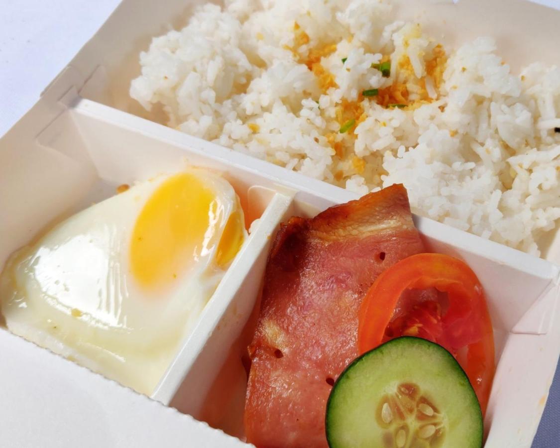 Reddoorz Plus Near Naia Expressway Pasay Bagian luar foto