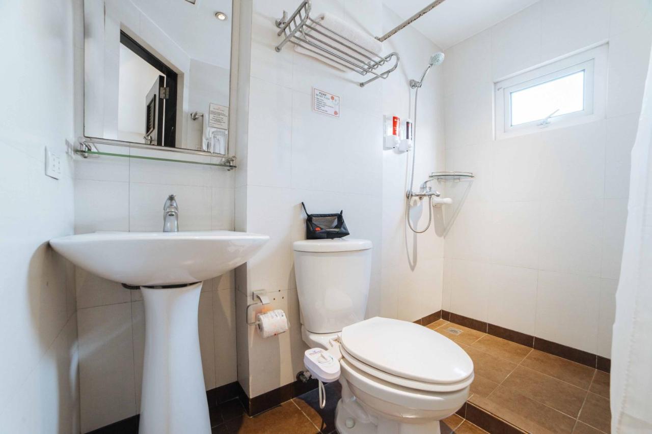 Reddoorz Plus Near Naia Expressway Pasay Bagian luar foto