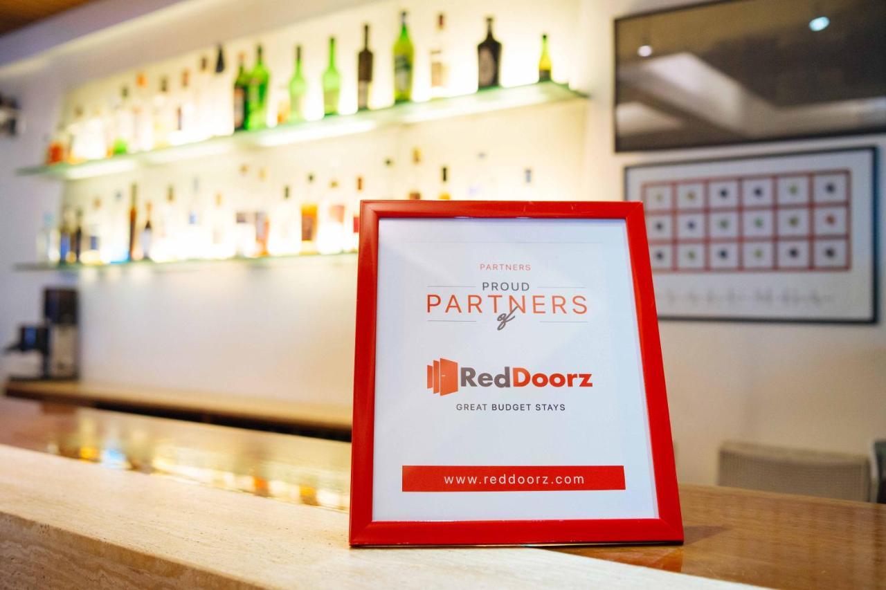 Reddoorz Plus Near Naia Expressway Pasay Bagian luar foto