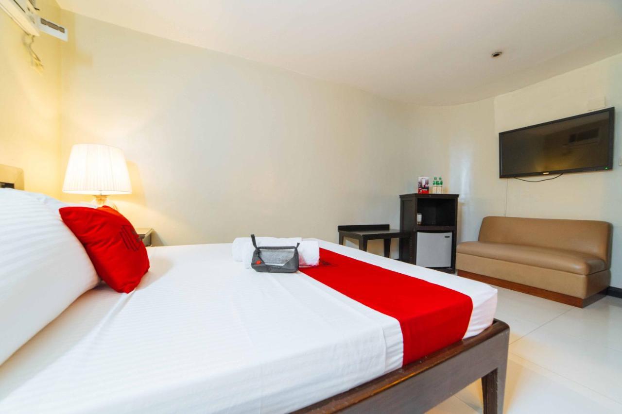Reddoorz Plus Near Naia Expressway Pasay Bagian luar foto